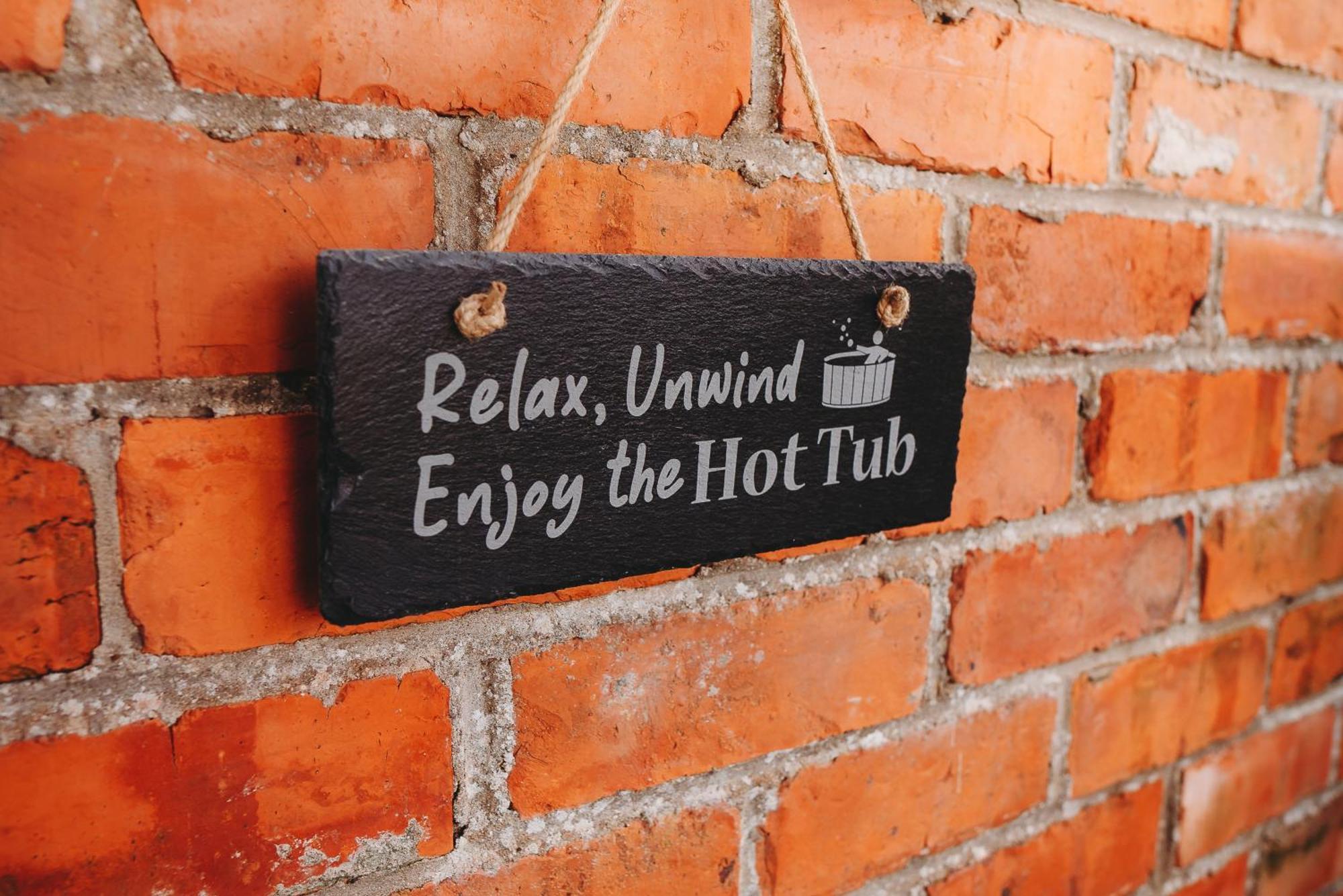 Cottage With Hot Tub - Near Cheltenham And Tewkesbury מראה חיצוני תמונה