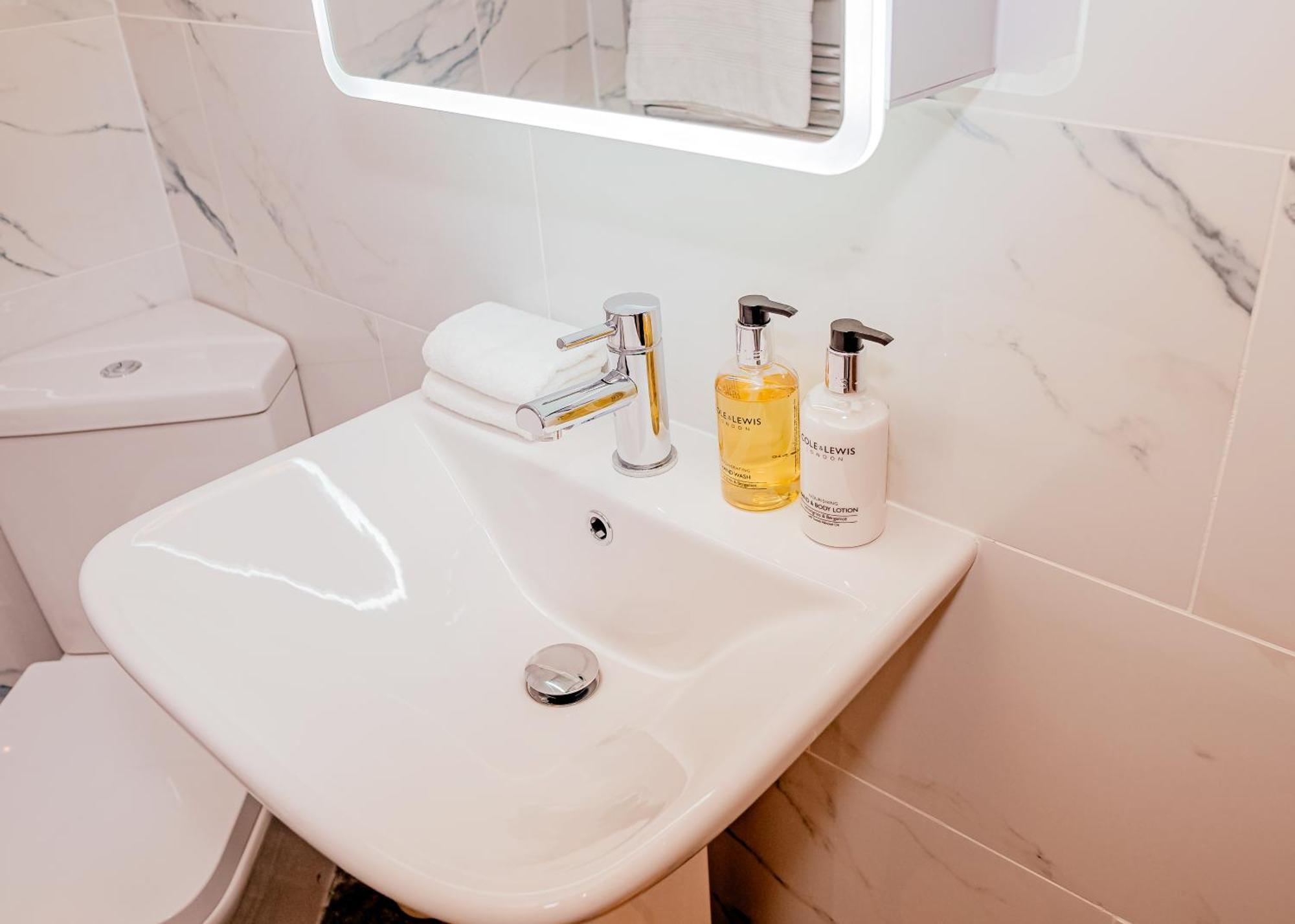 Cottage With Hot Tub - Near Cheltenham And Tewkesbury מראה חיצוני תמונה
