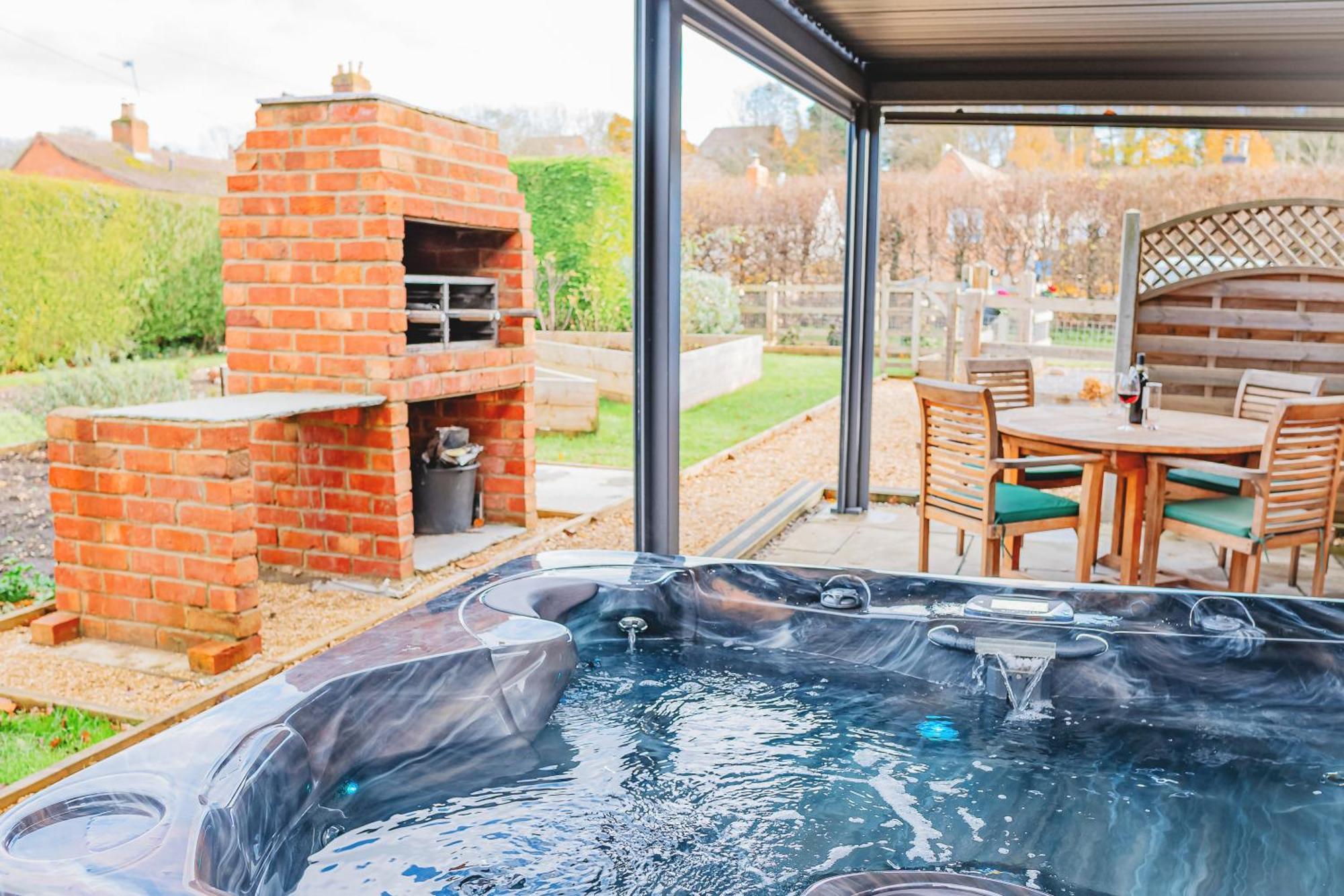 Cottage With Hot Tub - Near Cheltenham And Tewkesbury מראה חיצוני תמונה
