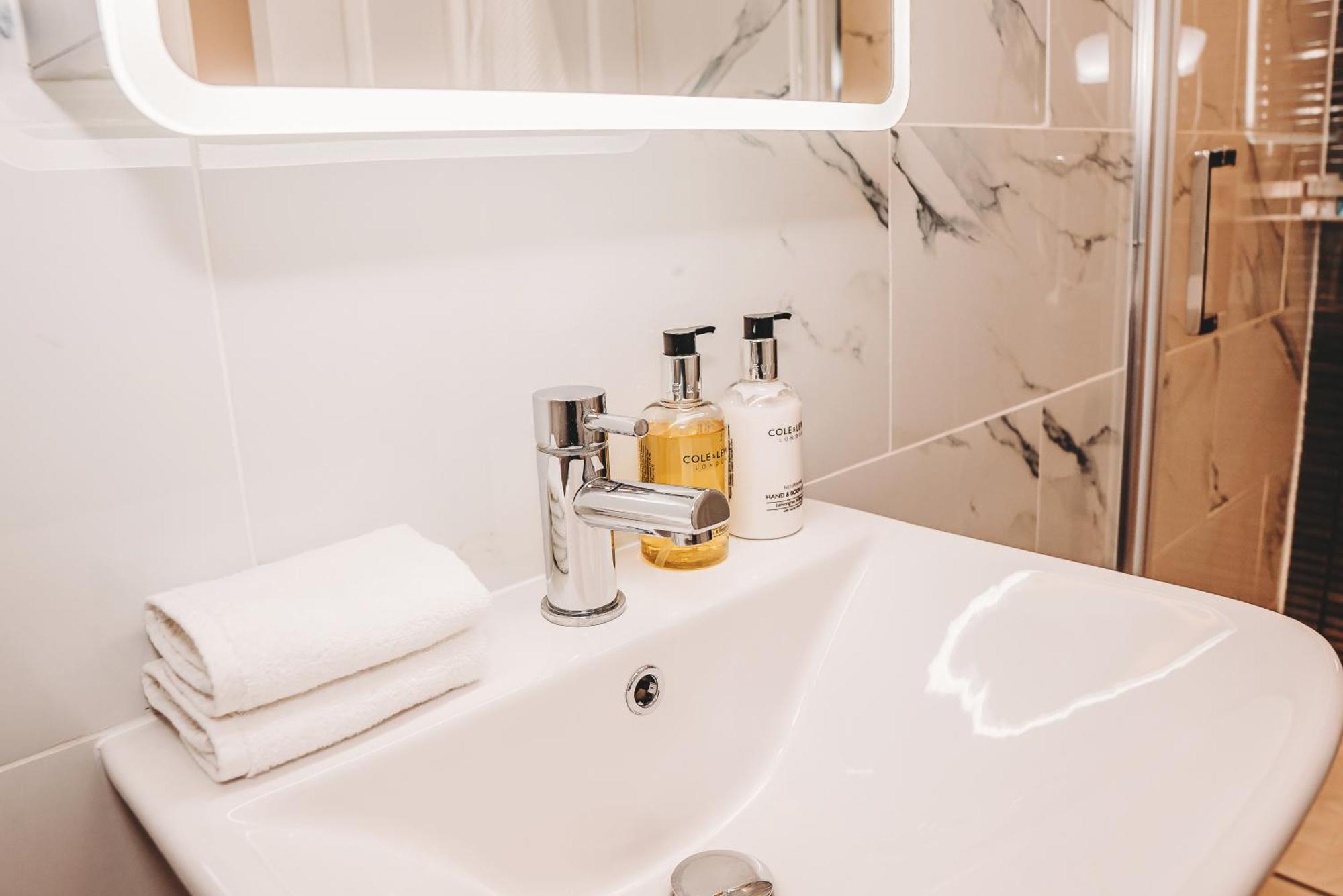 Cottage With Hot Tub - Near Cheltenham And Tewkesbury מראה חיצוני תמונה