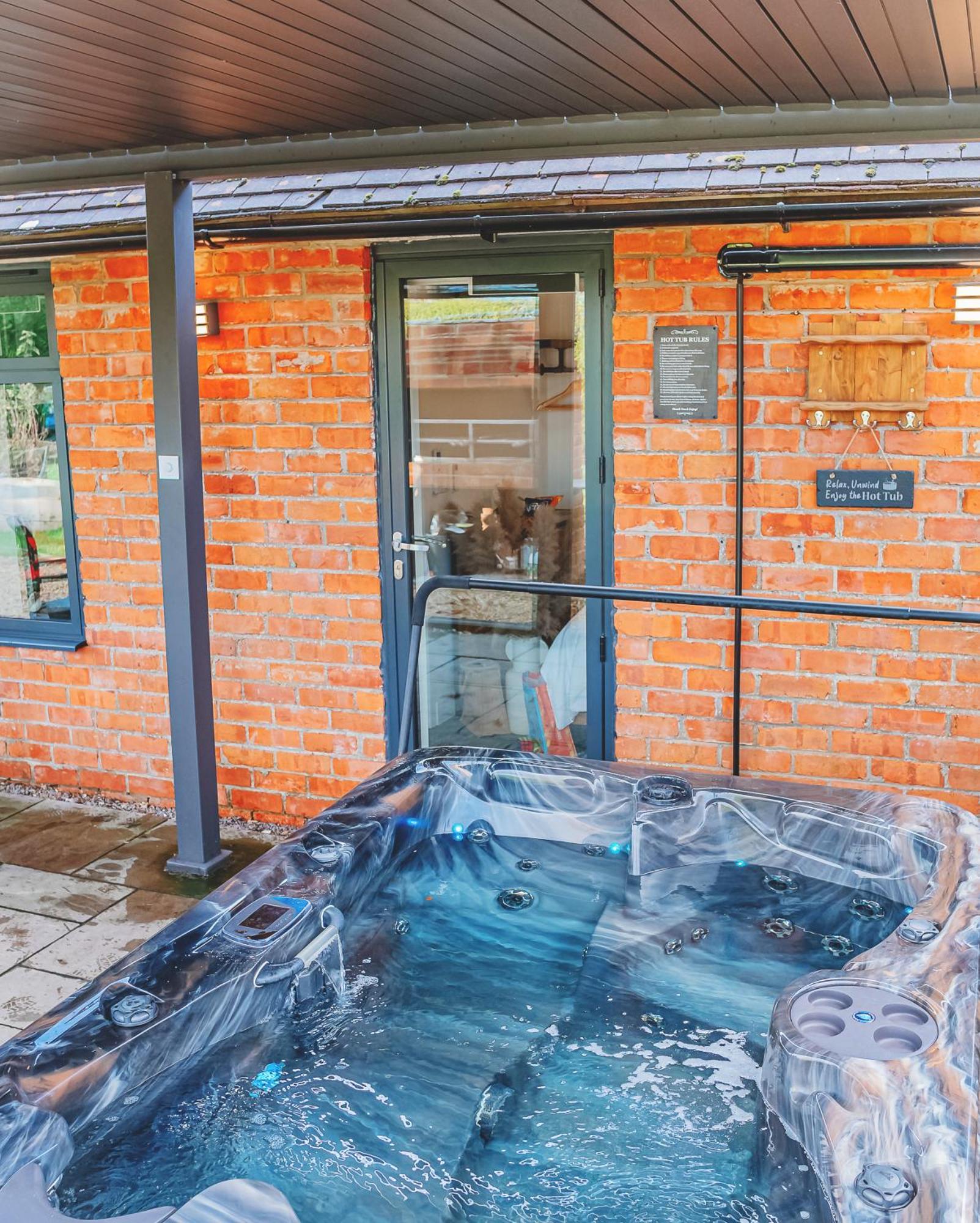 Cottage With Hot Tub - Near Cheltenham And Tewkesbury מראה חיצוני תמונה